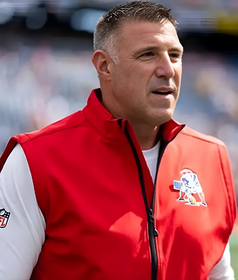 Mike Vrabel Patriots Red Vest Look